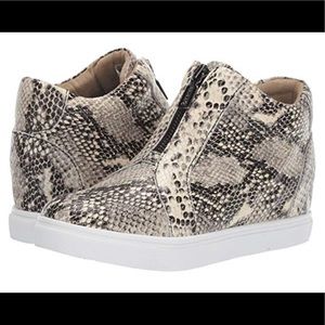 Blondo Glenda Waterproof Wedge Sneaker
